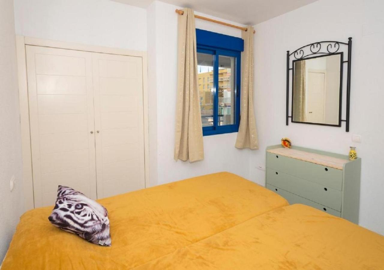 Oasis: Equipped With Terrace, Pools & Free Amenities Apartment